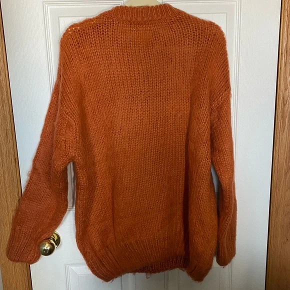 *SOLD* 
ASOS Knit Sweater - Picture 4 of 4